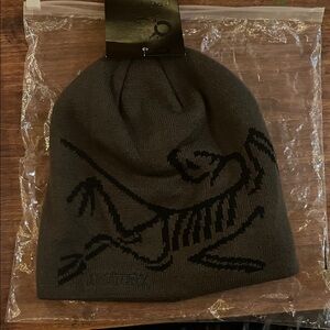 Arc'teryx Charcoal Knit Beanie